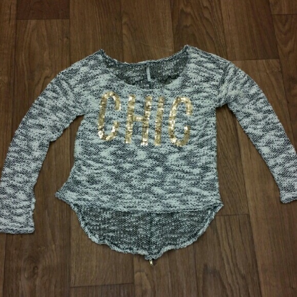 Chic sweater