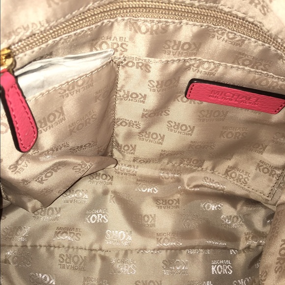 ‼️SOLD‼️Michael Kors Watermelon Bedford - Picture 3 of 3