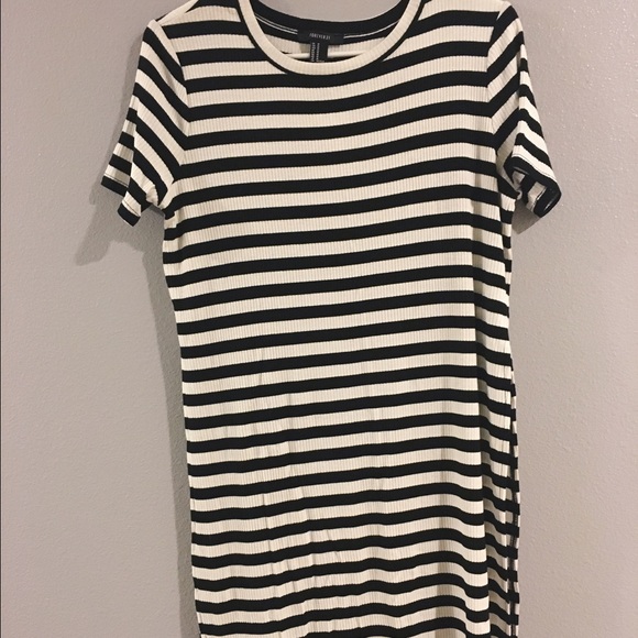 F21 Longline Striped Tee