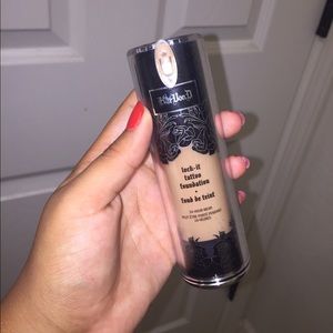 Lock it tattoo foundation. 💋