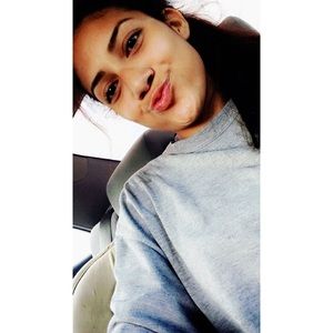 Meet your Posher, Carolina