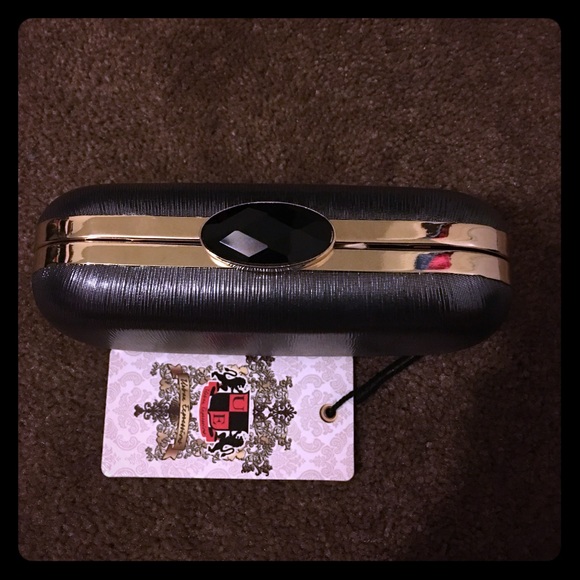 Urban Expressions Clutch