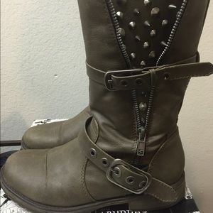 PRICE DROP 🎉Combat loose boots