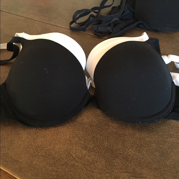 2 VS Push up bras
