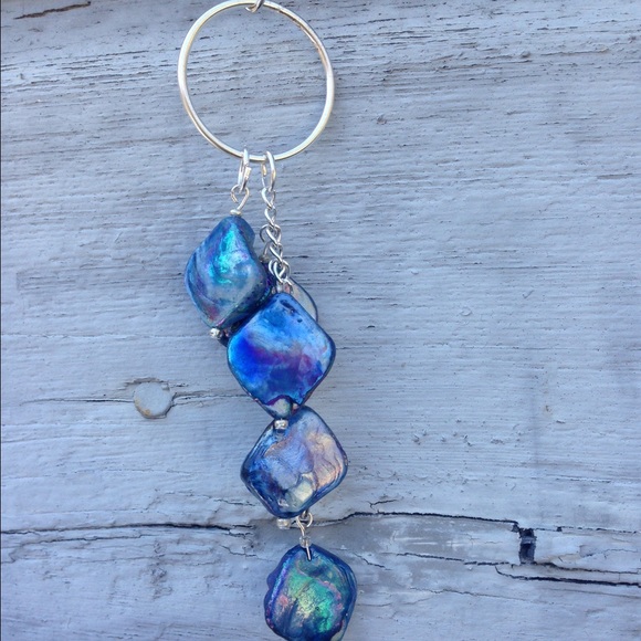 Necklace with glass stones. - Picture 3 of 3