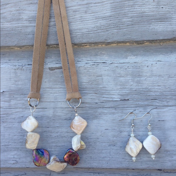 Necklace and earring set - Picture 2 of 4