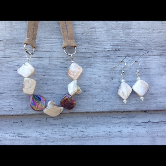 Necklace and earring set - Picture 3 of 4