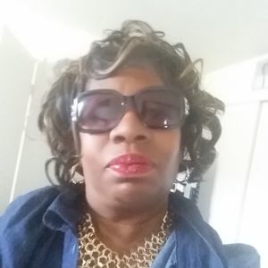 Meet your Posher, Phyllis