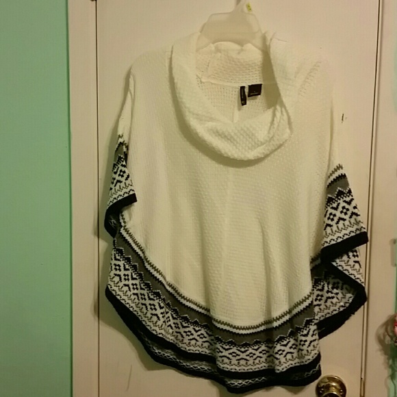 Poncho sweater