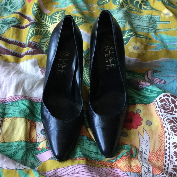 Black Nine West heels!!!
