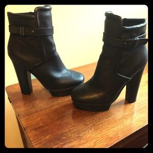 All black 100% leather upper Kelsi Dagger boots.