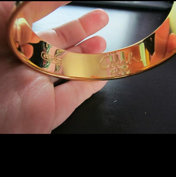 ❌ SOLD ❌ Coach Bangle Bracelet Hearts - Picture 2 of 3