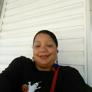 Meet your Posher, Yvette