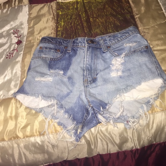 High waisted shorts bleached very Cute 💓😌 - Picture 1 of 4