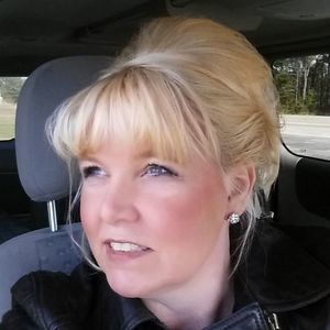 Meet your Posher, Angela