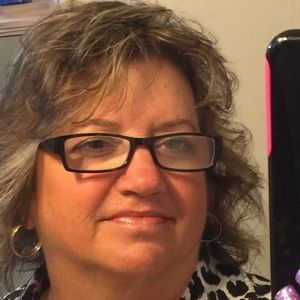 Meet your Posher, Denise