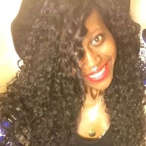 Meet your Posher, Candace