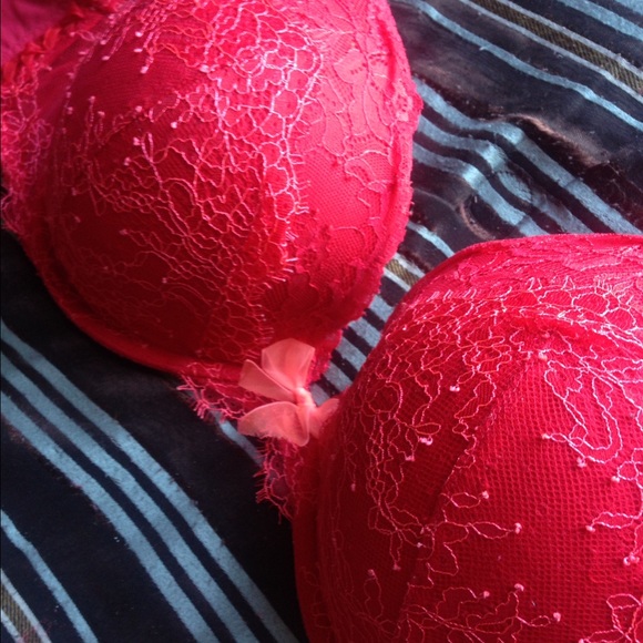 VS Red Lace Dream Angels Push-Up Bra
