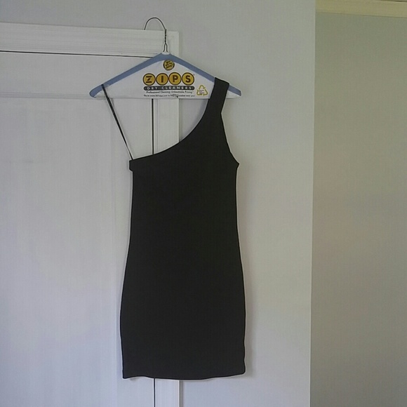 Forever 21 cold shoulder mini!