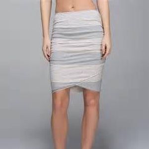 Lululemon breezy skirt