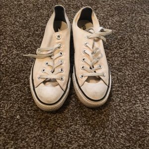 Cream converse