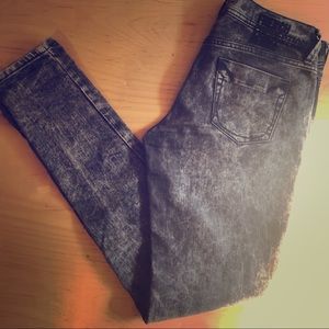 French Connection acid wash skinny jean!