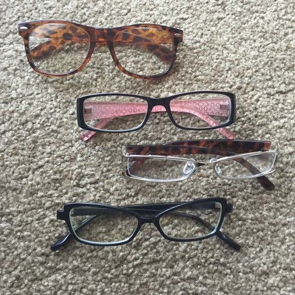 Accessory glasses (4 pair)