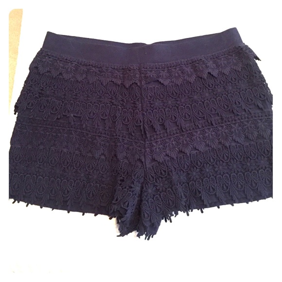 EXPRESS HIGH RISE NAVY CROCHET SHORTS