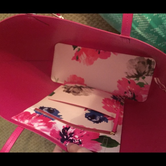 NWT Kate Spade Turn Over a New Leaf Len XL Tote - Picture 2 of 3