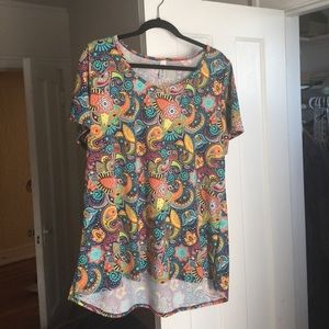LuLaRoe 2x Classic tee