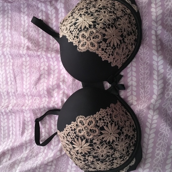 Victoria's Secret Very Sexy Push-Up Bra
