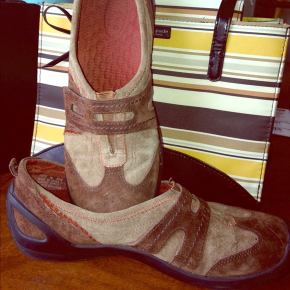 Provo by Clarks brown suede shoes