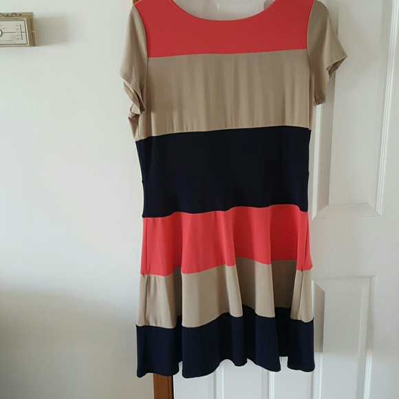 Dresses & Skirts - Color Block Dress