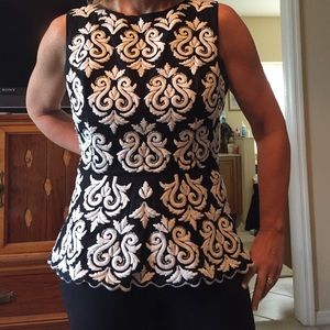 Scallop bottom patterned top