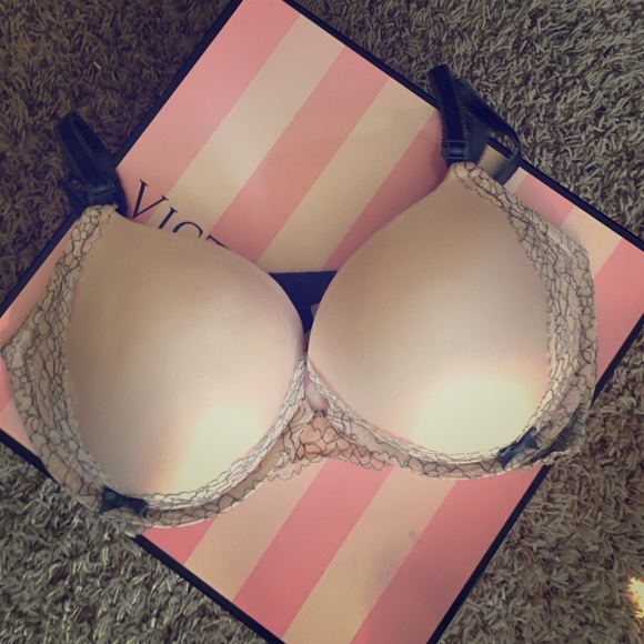 VS Dream Angels Push Up Bra 34DD