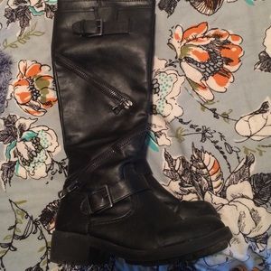 Tall motorcycle boots