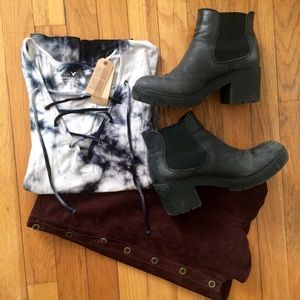 ❌sold❌Tie-dye lace up shirt