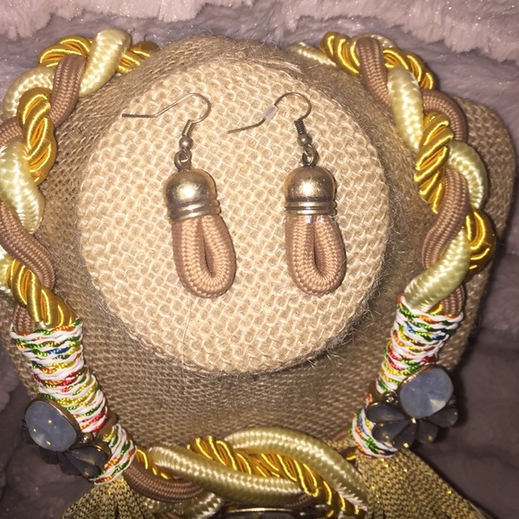 Jewelry Set - Picture 2 of 3