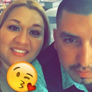 Meet your Posher, Deimy