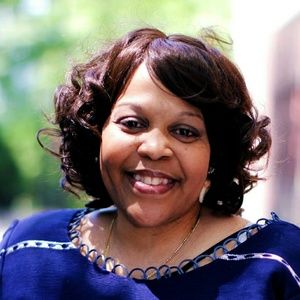 Meet your Posher, Regina