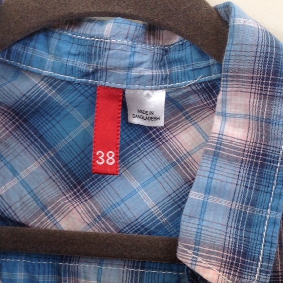 Button down top - Picture 2 of 4