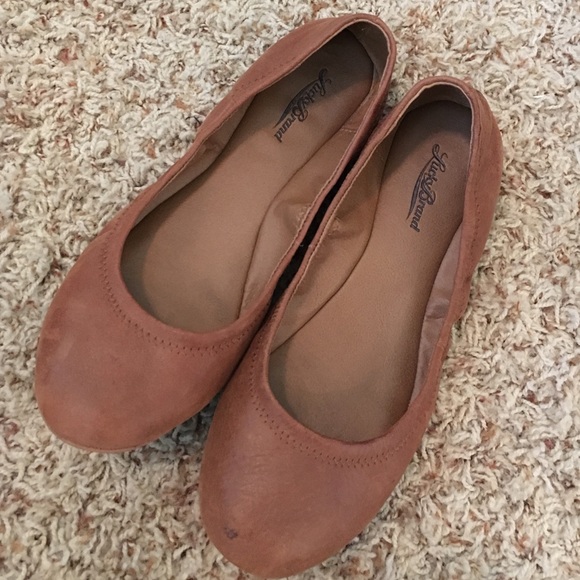 Lucky Brown Flats