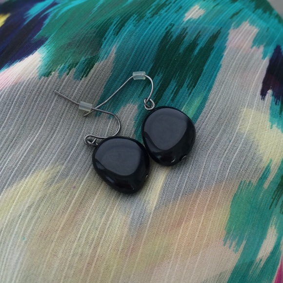 Black Stone Earrings - Picture 1 of 1