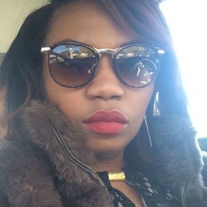 Meet your Posher, Deidre