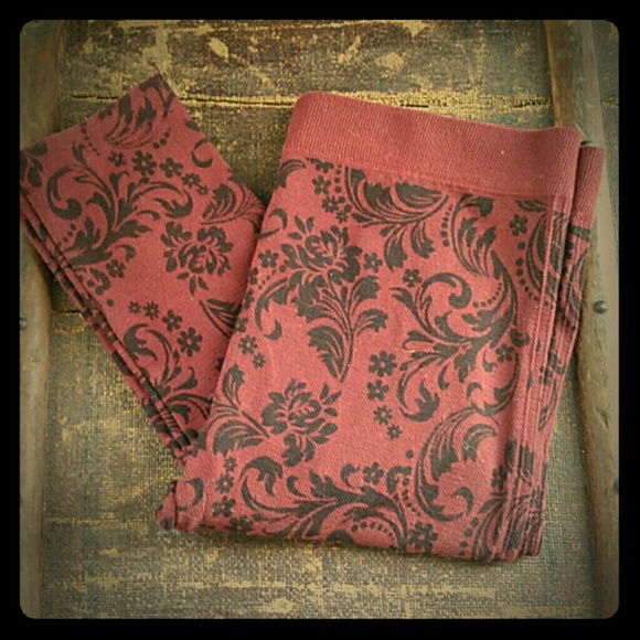 Red & Black Floral Print Leggings