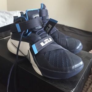 Lebron 9 soldier sz 7.5