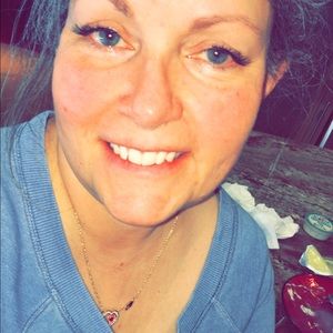 Meet your Posher, Dorcas