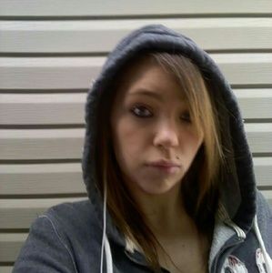 Meet your Posher, Cassandra