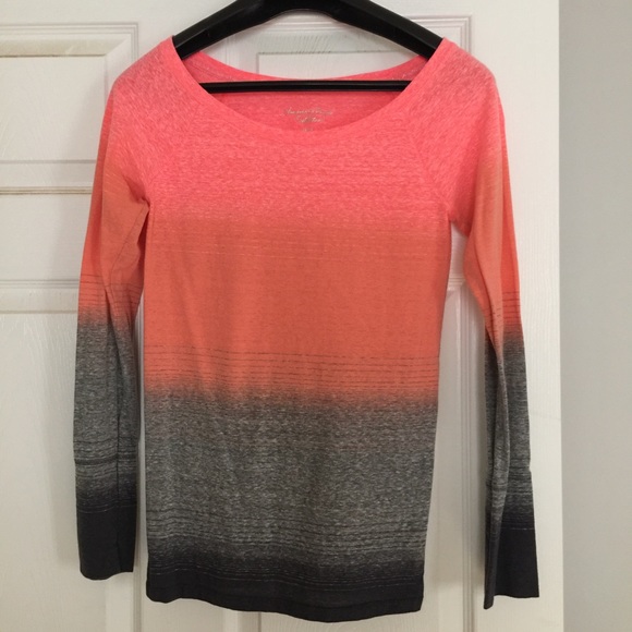 Long sleeve ombré tee from American Eagle