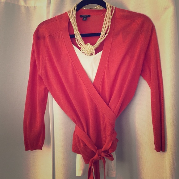 EUC Ann Taylor wrap sweater
